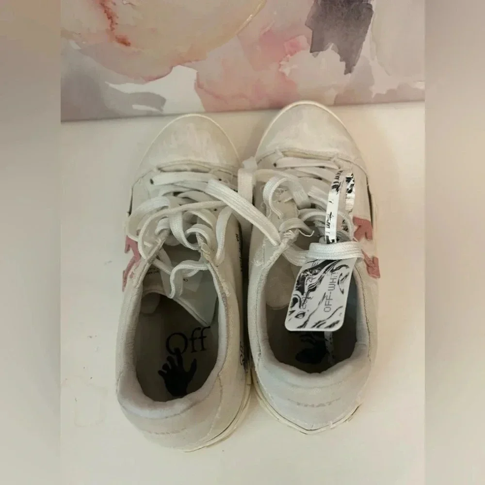 Off-White off white